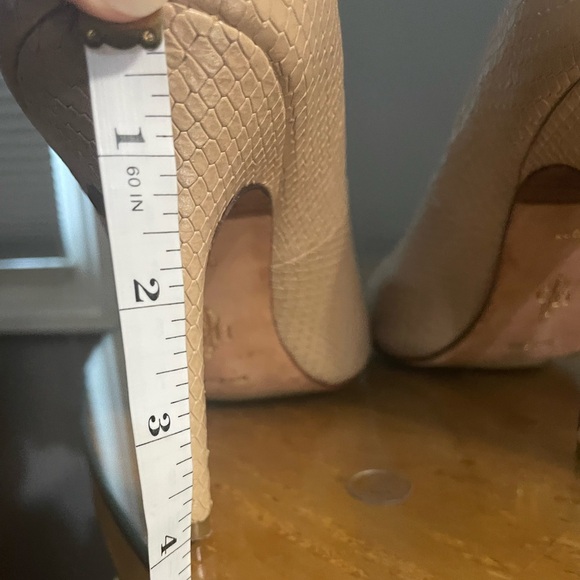 COLE HAAN {10.5} Pumps in Nude Faux Snakeskin - Picture 12 of 13